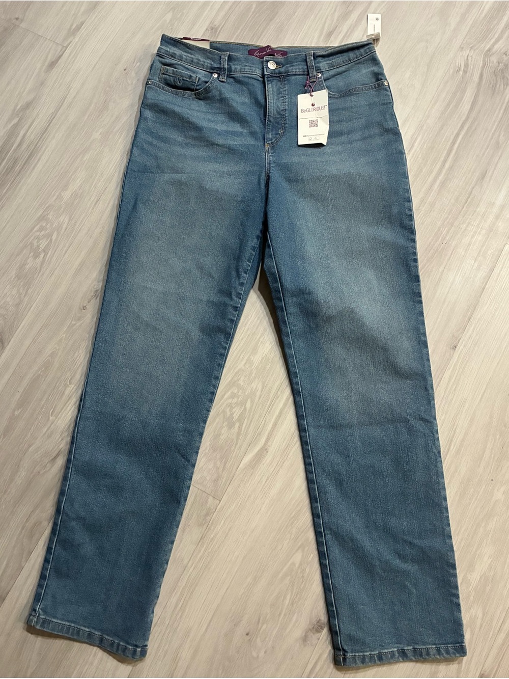Gloria Vanderbilt Straight-Leg Jeans in Medium Blue Wash